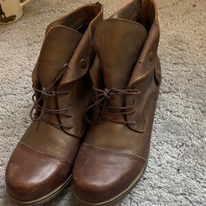 Bueno Dark Brown Lace Up Boots